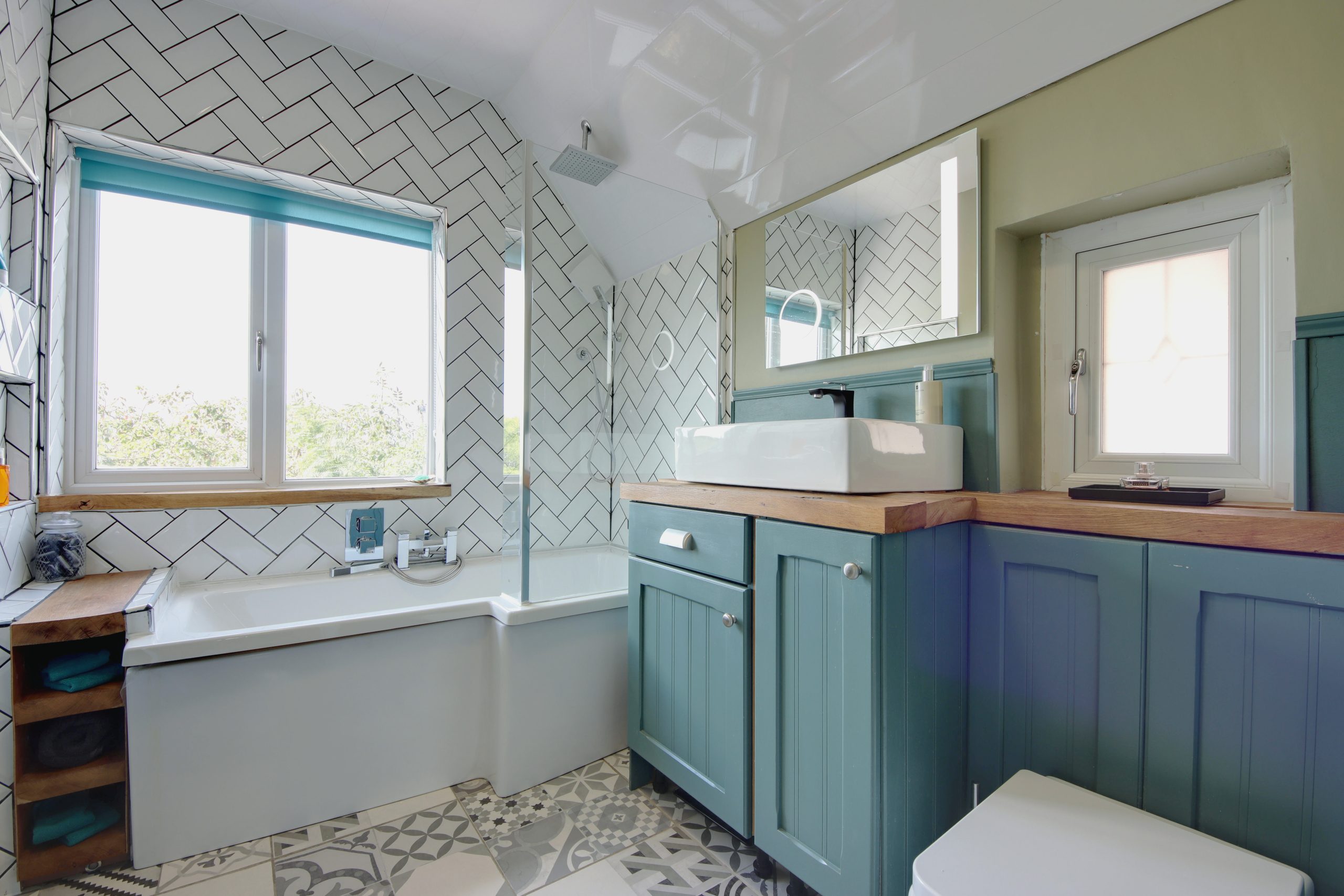 Bucks Avenue, Watford, WD19 Browns